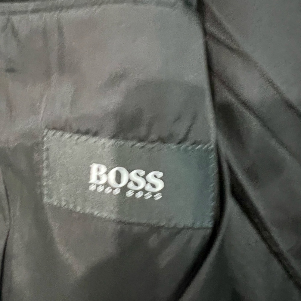Hugo Boss - Picture 6 of 11